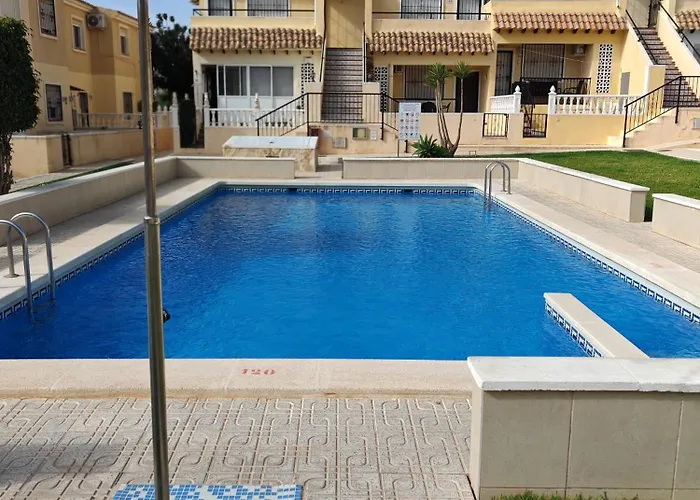 Sandy Bunker 2 Bed And Pool Apartament *