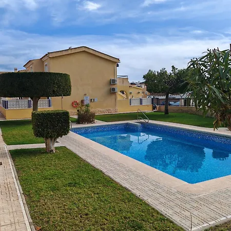 Sandy Bunker 2 Bed And Pool