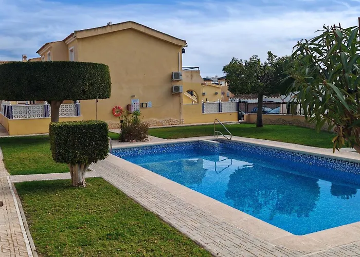 Sandy Bunker 2 Bed And Pool